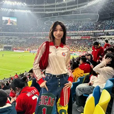 何芳
